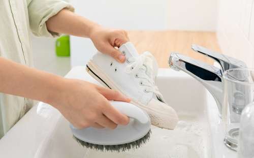Ultimate Guide&Tips: How to Clean Non Removable Insoles?