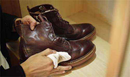 Complete Guide On How To Wash Steel Toe Boots