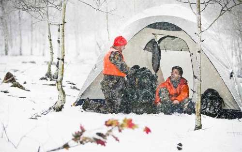 12 Effective Ways to Keep Your Feet Warm While Hunting