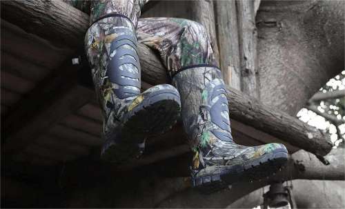 Rubber vs Leather Hunting Boots: Which One Is Better?