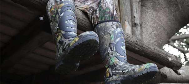 rubber hunting boots